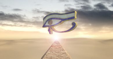 Roko Kuzmanović: Horus i egipatske piramide